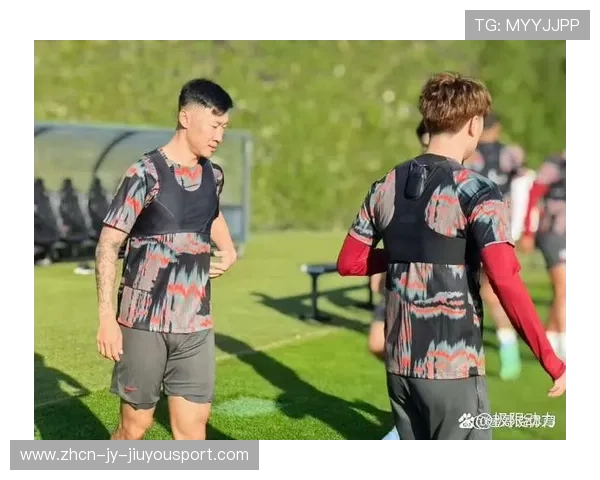 上海海港中场徐新离队，豪门变局引球迷热议